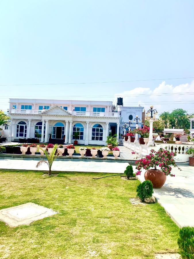 Dream Palace Resort Катманду Экстерьер фото
