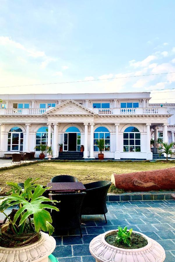 Dream Palace Resort Катманду Экстерьер фото